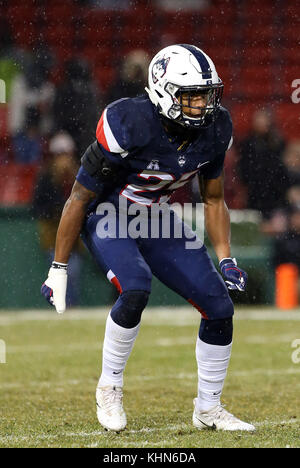 Fenway Park. 18th Nov, 2017. MA, USA; UConn Huskies defensive back Tyler Coyle (25) in action during the NCAA football game between Boston College Eagles and UConn Huskies at Fenway Park. Boston College defeated UConn 39-16. Anthony Nesmith/CSM/Alamy Live News Stock Photo