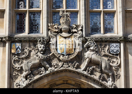 UK, Oxford, coat of arms over the entrance to All Souls College. Stock Photo