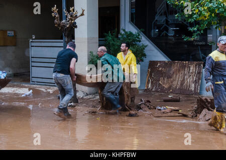 Mandra, Greece. 18th Nov, 2017. A flash flood in near the city of Mandra resulted in 17 confirmed deaths and many more injured. The floods came after a slow moving storm brought torrential rain overnight, 14 to 15 November. Roads, homes and businesses have been damaged. Credit: George Panagakis/Pacific Press/Alamy Live News Stock Photo