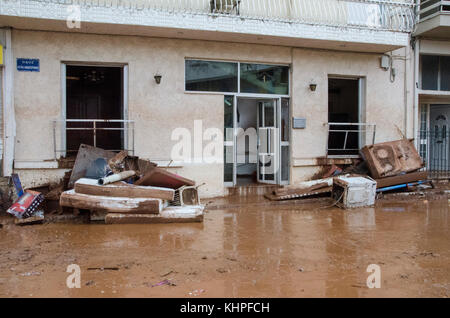 Mandra, Greece. 18th Nov, 2017. A flash flood in near the city of Mandra resulted in 17 confirmed deaths and many more injured. The floods came after a slow moving storm brought torrential rain overnight, 14 to 15 November. Roads, homes and businesses have been damaged. Credit: George Panagakis/Pacific Press/Alamy Live News Stock Photo