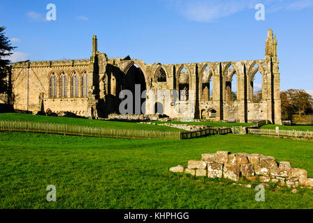 Bolton Abbey,Monastery,N Yorkshire Dales,Estate,Grounds,12th Century,Ruins,,Grave Yard,River Wharfe,Uk,Great Britain Stock Photo