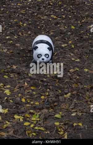 Shanghai, Shanghai, China. 16th Nov, 2017. Shanghai, CHINA-16th November 2017:(EDITORIAL USE ONLY. CHINA OUT) .Adorable panda statues can be seen at a park in Shanghai, November 16th, 2017. Credit: SIPA Asia/ZUMA Wire/Alamy Live News Stock Photo