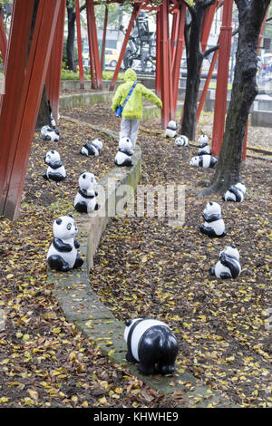 Shanghai, Shanghai, China. 16th Nov, 2017. Shanghai, CHINA-16th November 2017:(EDITORIAL USE ONLY. CHINA OUT) .Adorable panda statues can be seen at a park in Shanghai, November 16th, 2017. Credit: SIPA Asia/ZUMA Wire/Alamy Live News Stock Photo