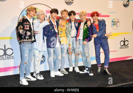 Los Angeles, CA, USA. 19th Nov, 2017. BTS in the press room for 2017 American Music Awards (AMAs) - Press Room, Microsoft Theater, Los Angeles, CA November 19, 2017. Credit: Elizabeth Goodenough/Everett Collection/Alamy Live News Stock Photo