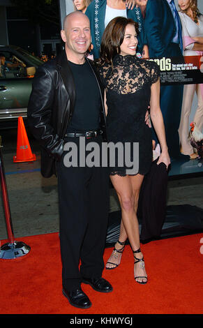 Bruce Willis and Brooke Burns arriving at The Whole Ten Yards Premiere at the Chinese Theatre in Los Angeles. April 7, 2004.WillisBruce BurnsBrooke022. Actor, Actress, Premiere, celebrities event, Arrival, Vertical, Film Industry, Celebrities, Bestof, Arts Culture and Entertainment, Topix Bruce Willis and Brooke Burns Stock Photo