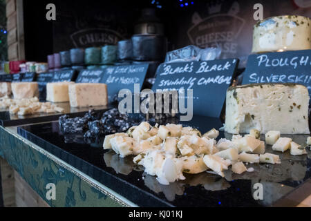 Salisbury, UK. 23rd Nov, 2017. Salisbury Christmas markets opens to a a slow start. Credit Paul Chambers Credit: © Paul Chambers/Alamy Stock Photo/Alamy Live News Stock Photo