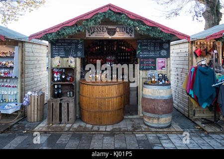 Salisbury, UK. 23rd Nov, 2017. Salisbury Christmas markets opens to a a slow start. Credit Paul Chambers Credit: © Paul Chambers/Alamy Stock Photo/Alamy Live News Stock Photo