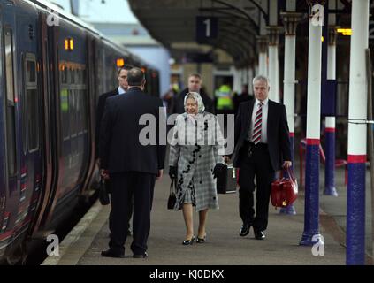 SANDRINGHAM, UNITED KINGDOM - FEBRUARY 07: Queen Elizabeth II  embarks on the train from platform one at Kings Lynn Railway station, Norfolk  at the end of her Christmas  holiday at Sandringham  on February 7, 2011 in London, England.  People:  Queen Elizabeth II Stock Photo