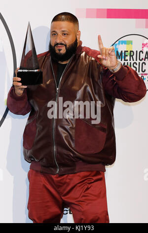 Los Angeles, Ca, USA. 19th Nov, 2017. DJ Khaled poses in the press room at the 2017 American Music Awards at Microsoft Theater on November 19, 2017 in Los Angeles, California, USA Credit: John Rasimus/Media Punch ***France, Sweden, Norway, Denark, Finland, Usa, Czech Republic, South America Only***/Alamy Live News Stock Photo