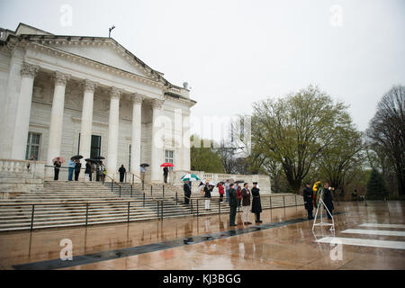 Belgian Duke of Arenberg visits Tomb of the Unknown Soldier at Arlington National Cemetery (16532584423) Stock Photo