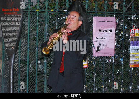 Olivier Franc, Soprano Saxophone player, Boulevard Saint Germain, Paris, France Stock Photo