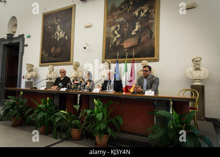 Rome, Italy. 20th Nov, 2017. Domenico Vulpiani, Luca Montuori, Paolo Ferrara during Press conference of the mayor of Rome Virginia Raggi presents the project of redevelopment of the coast of Ostia, after the victory of the Movimeto five stars (M5S) of the tenth town Hall on November 20, 2017 in Rome, Italy Credit: Andrea Ronchini/Pacific Press/Alamy Live News Stock Photo