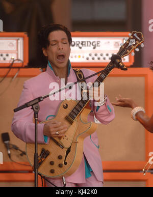 NEW YORK - JUNE 16: Musician Prince performs onstage with Tamar aka Tamar Davis on Good Morning America on June 16, 2006 in New York, New York   People:  Prince Stock Photo