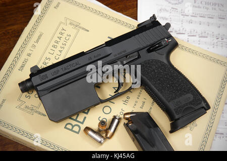 Hk usp hi-res stock photography and images - Alamy