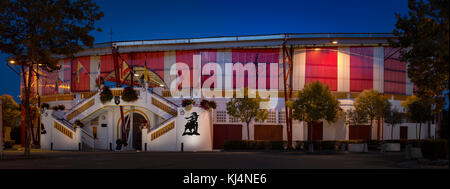 At dusk, a view of the exterior of the recently renovated Pomarez arena (40360) (Landes (40), Nouvelle-Aquitaine, France). Stock Photo