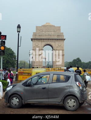The India Gate, (originally called the All India War Memorial), is a war memorial located astride the Rajpath, on the eastern edge of the ‘ceremonial axis’ of New Delhi, India Stock Photo