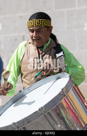 March 4, 2016, San Miguel de Allende, Mexico: indigenous drumer at  the Senior de la Conquista celebration Stock Photo