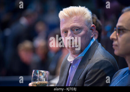 19 November 2017. Former tennis champion Boris Becker watches Nitto ATP tennis Finals from courtside star box at the O2. Credit: Malcolm Park/Alamy Stock Photo