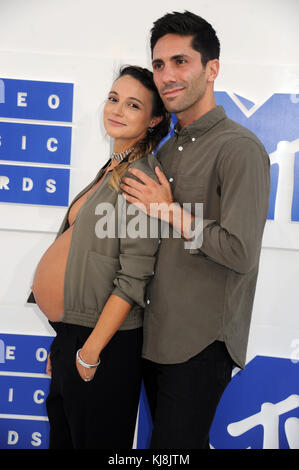 NEW YORK, NY - AUGUST 28: Jenelle Evans, David EasonNev Schulman, Laura Perlongo attends the 2016 MTV Video Music Awards at Madison Square Garden on August 28, 2016 in New York City.    People:  Jenelle Evans, David EasonNev Schulman, Laura Perlongo Stock Photo