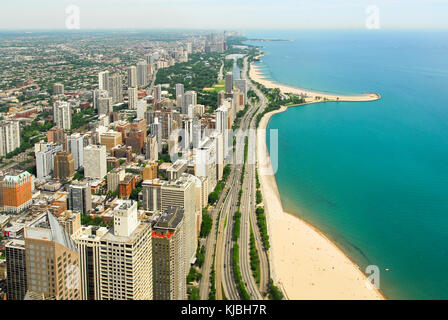 Chicago, Illinois in the United States. City skyline with Lake Michigan and Gold Coast historic district, North Side and Lincoln Park. Stock Photo