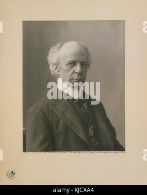 The Honourable Sir Wilfrid Laurier Photo E (HS85 10 16875) Stock Photo