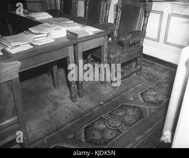 1949 althingi broken glass floor pan Stock Photo