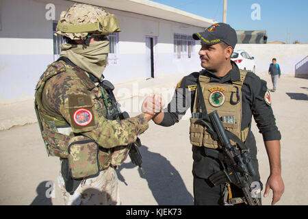 Italian army Stock Photo: 33063959 - Alamy