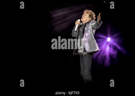 Denmark, Copenhagen – February 23, 2017. The British singer and songwriter Rod Stewart performs a live concert at Royal Arena in Copenhagen. (Photo credit: Gonzales Photo - Thomas Rasmussen). Stock Photo