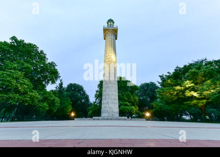 Prison Ship Martyrs Monument in Fort Greene, Brooklyn. The central Doric column marks the site of a crypt for more than 11,500 men and women, who were Stock Photo