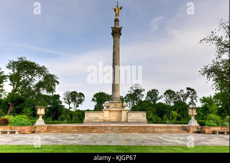 Bronx Victory Memorial in Pelham Bay Park commemorating 947 soldiers from the Bronx who gave their lives in service during World War I. Stock Photo