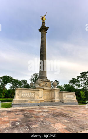 Bronx Victory Memorial in Pelham Bay Park commemorating 947 soldiers from the Bronx who gave their lives in service during World War I. Stock Photo