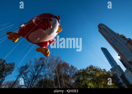 New York, USA. 23rd Nov, 2017. A balloon of Angry Birds' Red participates in the Thanksgiving parade in New York's Central Park West. Credit: Enrique Shore/Alamy Live News Stock Photo