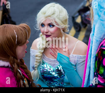 Elsa frozen hair hi-res stock photography and images - Alamy