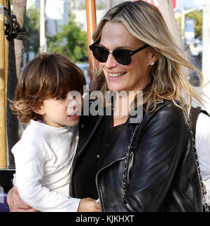 WEST HOLLYWOOD, CA - MAY 16: Model Molly Sims and Son Brooks Alan Stuber (born June 19, 2012) at Au Fudge on May 16, 2016 in West Hollywood, California  People:  Molly Sims, Brooks Alan Stuber Stock Photo