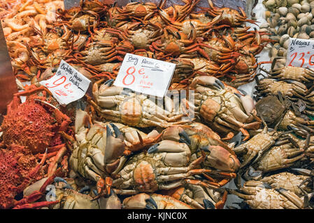 Crabs and other crustaceans for sale at a market in Madrid, Spain Stock Photo