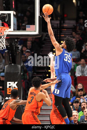 Portland, Oregon, USA. 26th Nov, 2017. November 26, 2017: Duke Blue Devils forward Marvin Bagley III (35) makes a high shot during the PK80 NCAA Basketball Tournament basketball game between the Duke Blue Devils and the Florida Gators at the Moda Center, Portland, Oregon. Larry C. Lawson/CSM Credit: Cal Sport Media/Alamy Live News Stock Photo