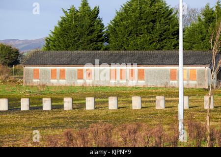 Disused Irish Customs office near the irish border between Northern Ireland and Republic of Ireland soon to be the UK EU land border post Brexit. The border post is a couple of hundred metres inside the Republic of Ireland on the A1 road the former main route between Belfast and Dublin. Credit: Radharc Images/Alamy Live News Stock Photo
