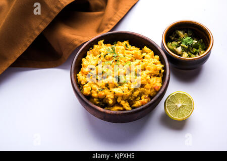 Zunka Bhakar Pithla or pitla, popular vegetarian recipe from India Stock Photo
