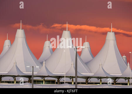 'Tent' fiberglass roof (designed by Fentress Bradburn Architects), Jeppesen Terminal Building, Denver International Airport (DIA), Denver, Colorado US Stock Photo