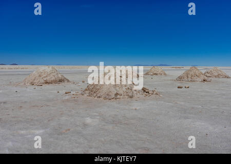 Photo taken in August 2017 in Uyuni Bolivia, South America: Salt Flats in Salar de Uyuni Desert Bolivia. Salar de Uyuni is largest salt flat in the Wo Stock Photo