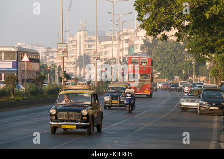 Traffic on Marine Drive in Mumbai, India Stock Photo