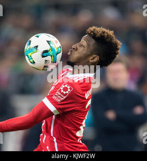 Moenchengladbach, Deutschland. 25th Nov, 2017. Kingsley COMAN (M), Aktion, Fussball 1. Bundesliga, 13. Spieltag, Borussia Monchengladbach (MG) - FC Bayern Munich (M) 2:1, am 25.11.2017 in Borussia Monchengladbach/ Germany. |usage worldwide Credit: dpa/Alamy Live News Stock Photo