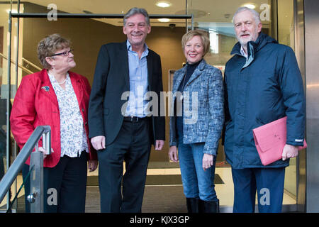 Labour Party leader Jeremy Corbyn (right) with newly elected Scottish Labour leader Richard Leonard, Lesley Laird MP (second right) and former MSP Cathy Peattie ahead of the party's National Executive Committee (NEC) meeting in Glasgow. Stock Photo