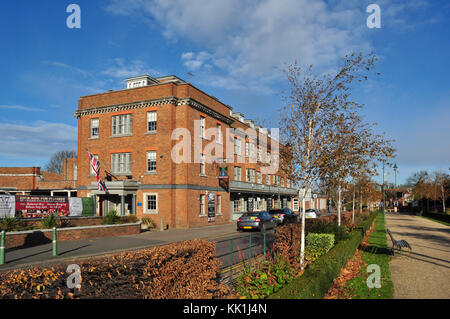 The Broadway Hotel, Broadway, Letchworth Garden City, Hertfordshire, England, UK Stock Photo