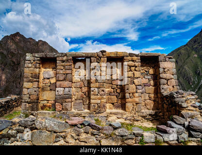 Inca Temple Ruins, Ollantaytambo, Sacred Valley, Cusco Region, Peru Stock Photo