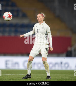 Bielefeld, Deutschland. 24th Nov, 2017. Alexandra POPP (GER) Aktion, Fussball Nationalmannschaft Frauen Freundschaftsspiel, Germany (GER) - Frankreich (FRA) 4:0, am 24.11.2017 in Bielefeld/ Germany. |usage worldwide Credit: dpa/Alamy Live News Stock Photo