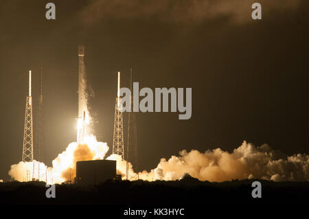 SpaceX's Falcon 9 rocket launched the AsiaSat 8 satellite to a geosynchronous transfer orbit at 4am EDT on August 5, 2014. Stock Photo