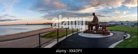 A memorial to fishermen lost at sea, Fiddler’s Green is a sculpture by Ray Lonsdale at Clifford’s Fort on the North Shields Fish Quay NE30 1JA, Oct 20 Stock Photo