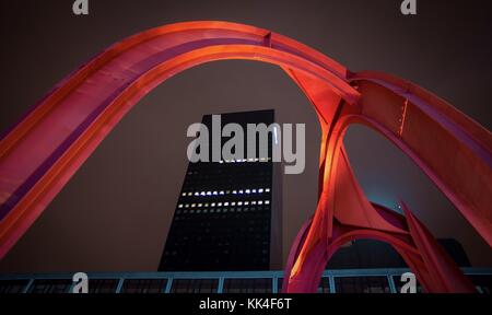Business center of La Defense -  06/01/2013  -  France / Ile-de-France (region) / Puteaux  -  Business center of La Defense -  Esplanade of the Defense in the early hours. The sculpture of the red spider   -  Sylvain Leser / Le Pictorium Stock Photo
