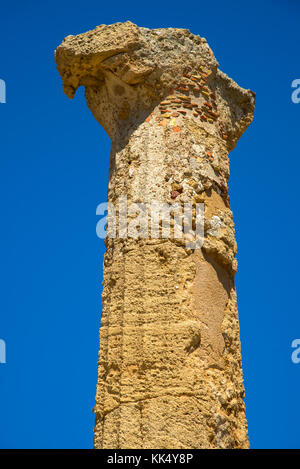 ruins of the temple of Juno at the Valley of the Temples at Agrigento, Sicily, Italy Stock Photo
